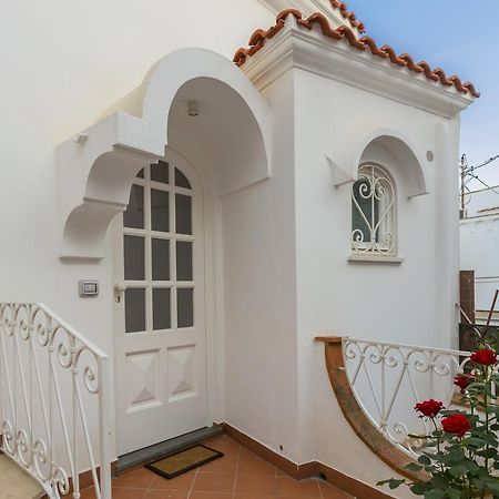 To Be Capri Hotel Exterior photo
